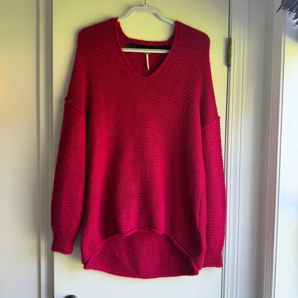 Free People XS Pink Alpaca Blend Oversized V-Neck High-Low Knit Sweater Fuchsia